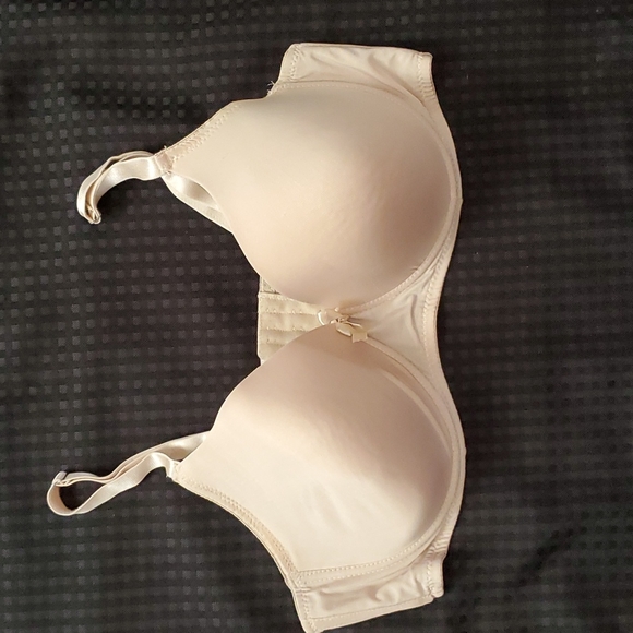 None Other - Ivory bra, 40DD,